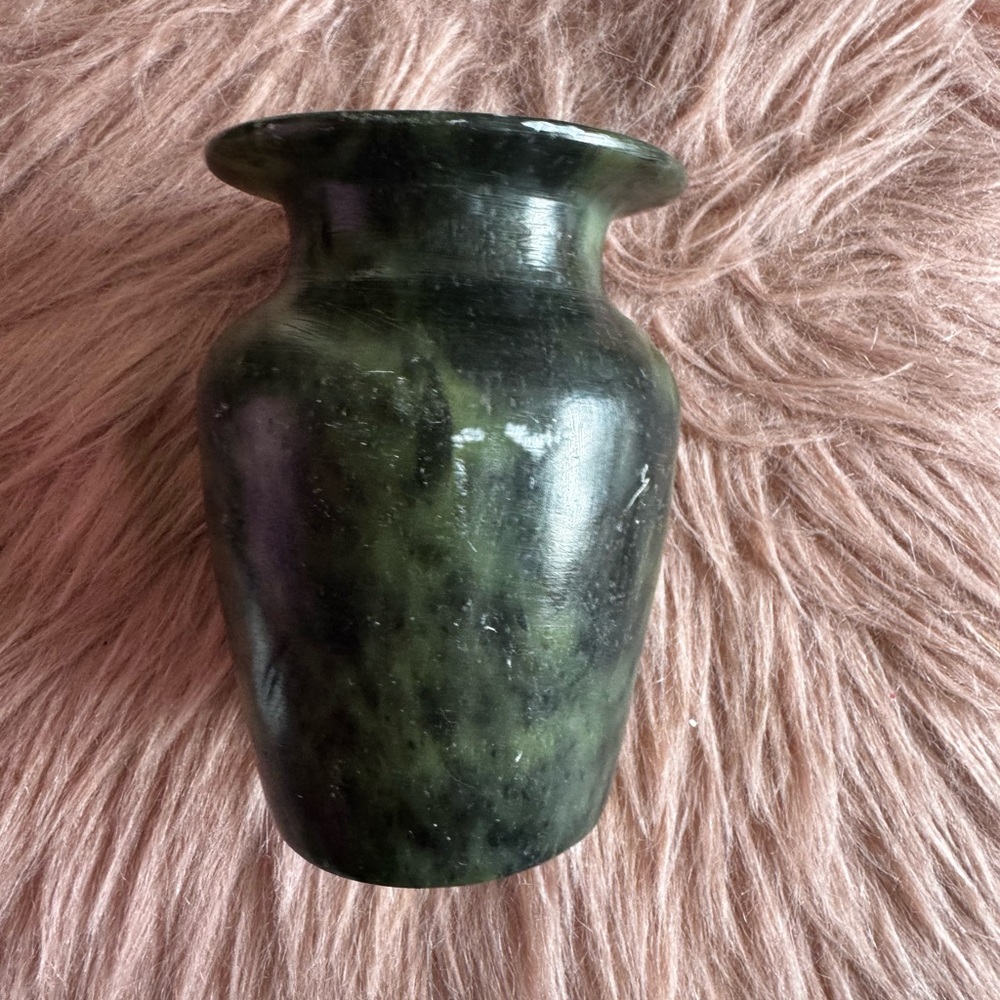 Vintage Egyptian alabaster vase